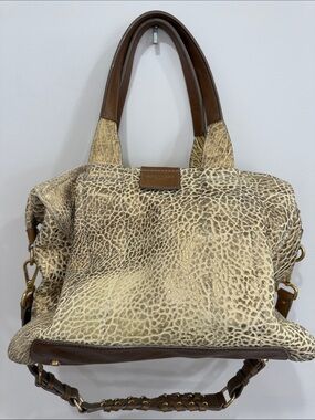 Cream & Brown Textured Leather Tote Bag